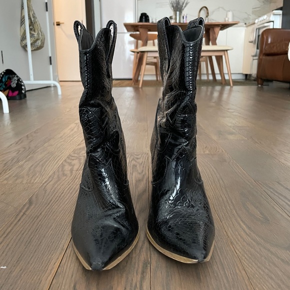 Cape Robbin Western Wedge Heeled Booties - Picture 7 of 8